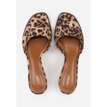 Q7235-473-leopard