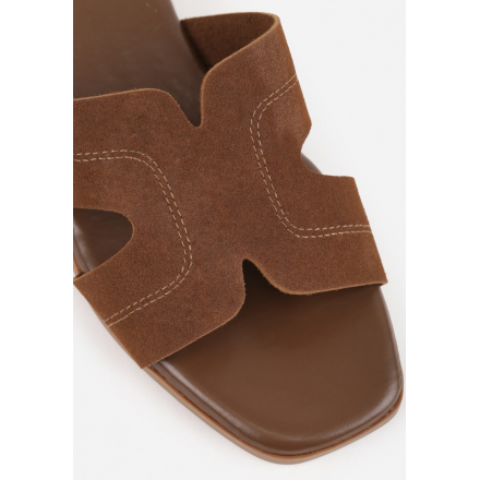 Q7130-54-brown