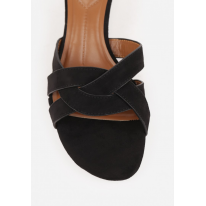 Q7233-38-black