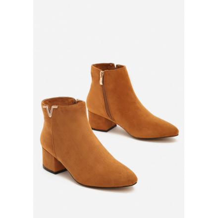 Camel Boots on a low post 8525-68-camel